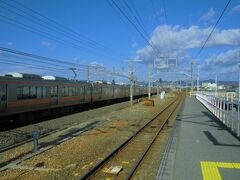 下地駅



駅構内
下り線
写真左手は東海道本線上り線列車。