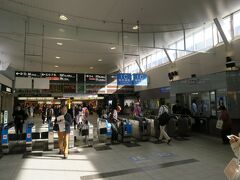 岡山駅

意外と人がたくさん♪