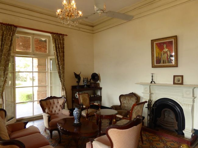 いかにもヨーロッパ的な部屋です。中国・台湾の趣が一切ないです。