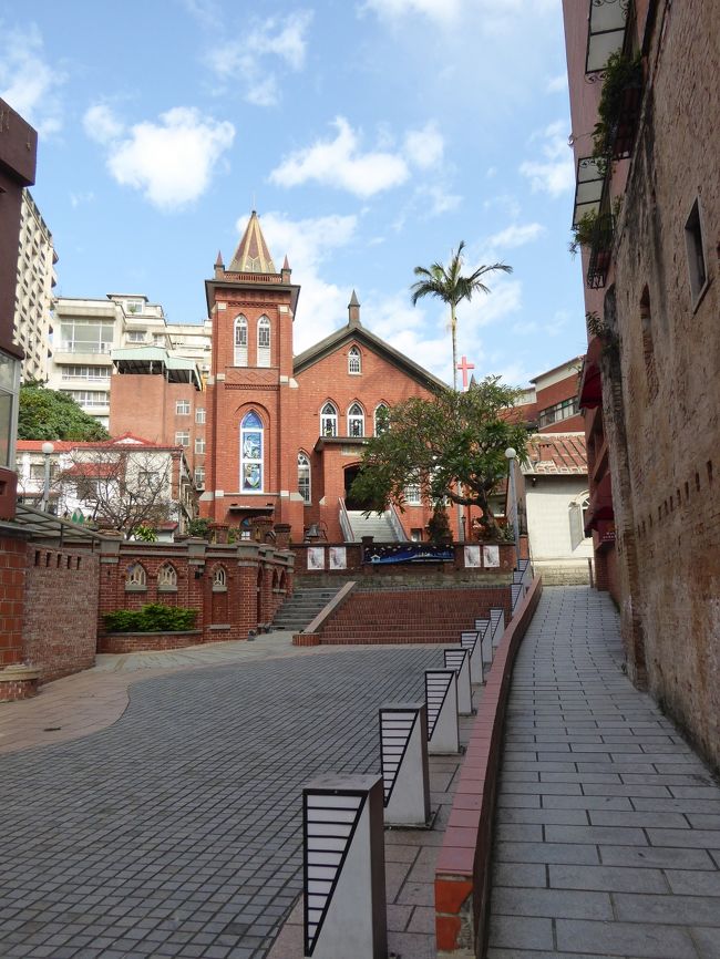 淡水礼拝堂です。今回訪れるまで、淡水にこんなのがあるとは知りませんでした。