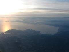 大分の別府湾の風景です。

空から見ると非常に小さく感じられます。