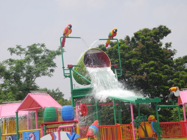 ひっくり返ります。