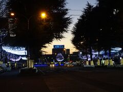 そこそこ離れて、見返り徳山駅。

新幹線口側の東横インがなかなか目立ってました。