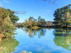 兼六園は幾つかの場所から入園できるみたいですが、今日は石川門からぐるっと回って戻ってくるルートを選択。

兼六園
http://www.pref.ishikawa.jp/siro-niwa/kenrokuen/
入園料：310円
開園時間：8：00〜17：00（10月〜2月）
