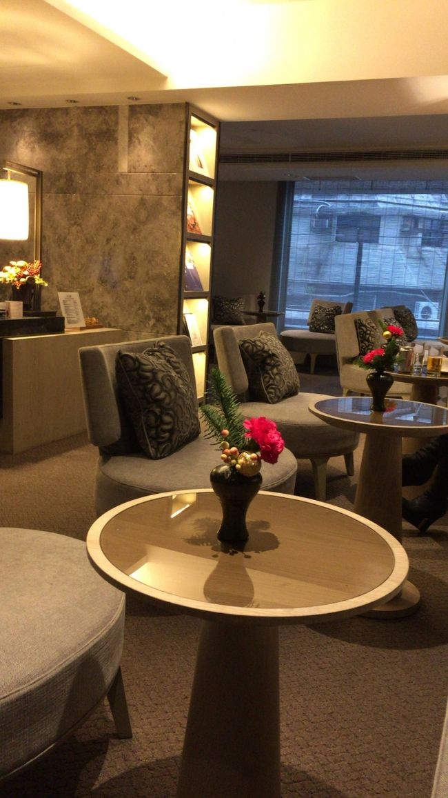 ゆったりくつろげるラウンジ。<br />