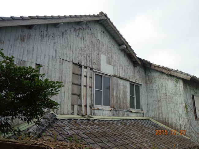 いいっすね，この廃墟感（廃墟じゃないかも）。