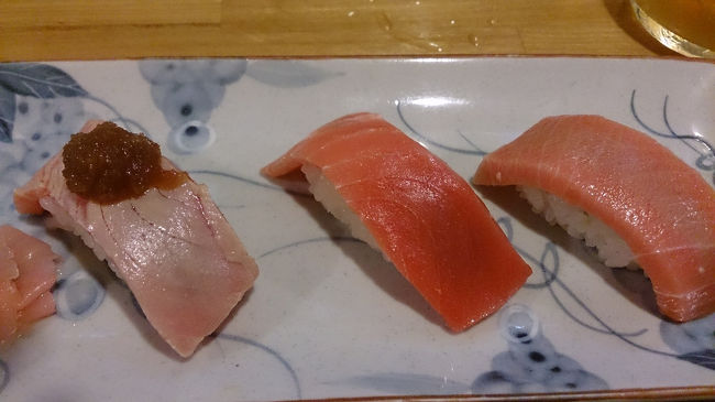 大トロ、中トロ、炙り<br />ふはー、食べ過ぎもいいとこでございます。<br />全っ部美味しかったぁ。