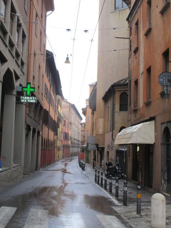 人がいないのは狙って撮っているから。賑やかな様子を撮りたいとかだったら別だけど、基本的に建築物でも風景でも何でも人を極力写しこみたくないんだよな。