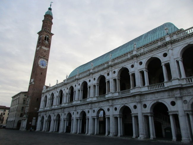 実質最終日となる日曜日はヴィチェンツァから。見るところなくさっさとヴェローナへ移動。