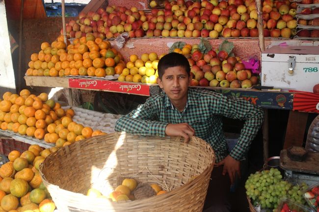 果物屋が多い。