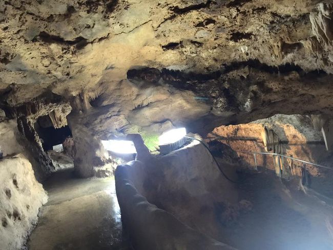 あるけどあるけど人はいない。<br /><br />暗くて怖い。