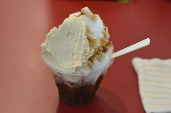 ミルミル本舗のかき氷！<br />思ったよりボリュームがあってなかなか食べきれなくて<br />持ったまま保安検査抜けたら、スタッフに「おいしそうですねー」って言われたｗ