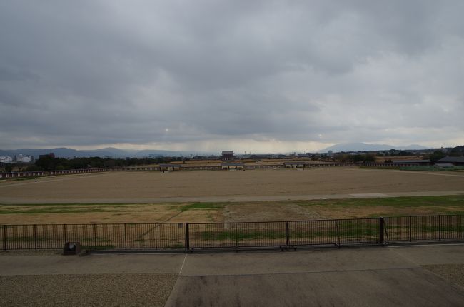 正殿からの眺め。なるほど確かに見晴らしはいいですね。<br />次の目的地に向かいます。