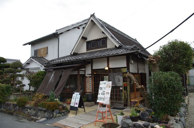 お昼時間は過ぎていますが、何か食べることに。<br />道途中にあったそば屋さか本さんに入りました。<br />甘いものが恋しくなってぜんざいを頂きましたが。。。。<br /><br />写真撮ってなかったみたい。。<br /><br />美味しいぜんざいでしたよ。