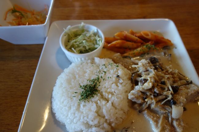 ポークソテーを注文。<br />どちらも予想以上においしかったですね。