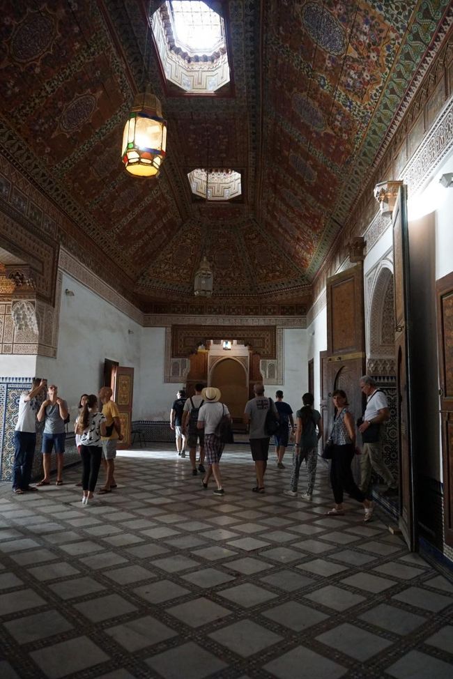 バヒア宮殿。10DH×2名<br />スペインのアルカサルを思い出す。