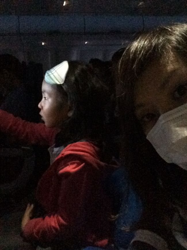 去年ヴィクシーで買ったパジャマについていたアイマスク。娘ちん気に入った模様。笑