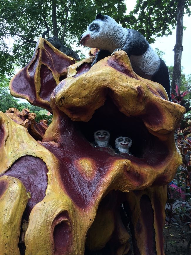 ヒィィィィィ!!!!!!<br /><br />個人的には、この子パンダが一番不気味でした。