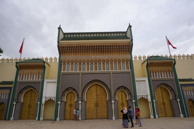 （おそらく）モロッコ人の方も、うれしそうに写真を撮っていました♪