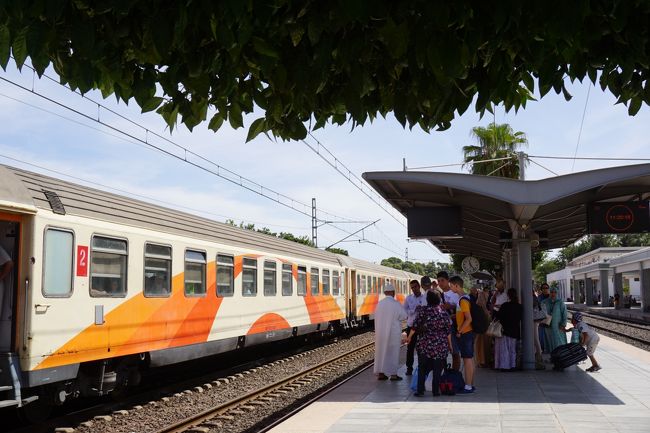 プラットホーム。日陰がマスト!!!