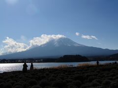 ここから河口湖を周回して、道の駅かつやまで再びトイレ休憩。

それから西湖を経由して、稲川淳二さんの怪談でおなじみの青木ヶ原の樹海へ。

昼間に通るとどうってことない道ですが、夜は随分怖そうな道でした。