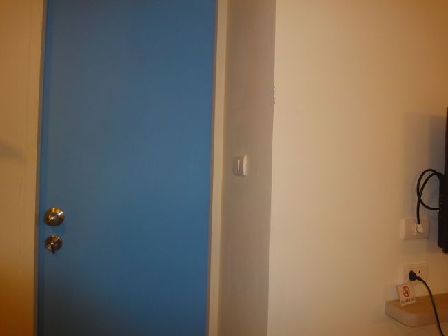 river kwai hotel にはこの10年ほどで7回ほど、宿泊している老舗ホテルですが、だいぶ老朽化しています。その割に値段が今回高かったです。この写真はhop innで　まだ新しいので部屋は快適です。