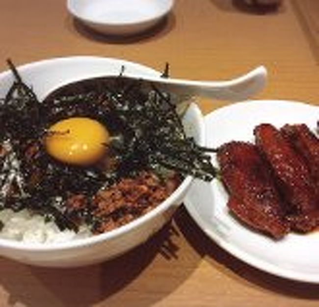 ご飯ものあります、チキンはかなり辛い！でも旨い！また行きたいです。