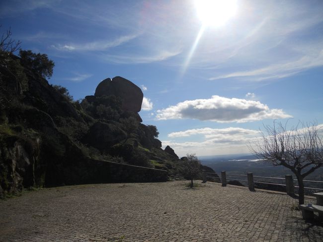 途中の開けた場所で一旦休憩。