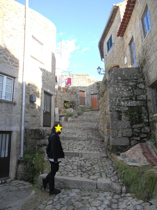 通りすがりの人に写真を撮ってもらいました。一人だと写真は景色のみになりがちですね。