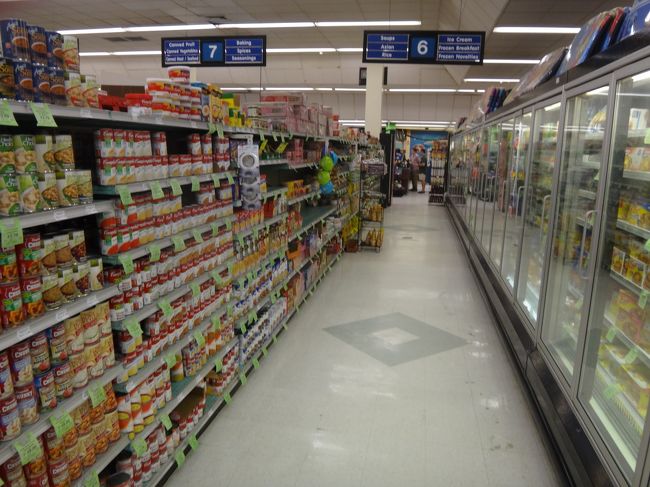 またまたまたフードパントリー。<br />というか、歩いて行ける範囲のスーパーはここしか無い。もちろんABCは滞在中何度もいきましたが。