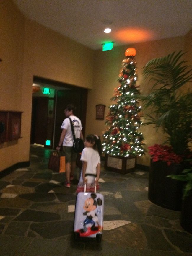 お目当の物を無事に購入して、一旦荷物を車へ〜。<br />荷物は出来るだけ目につかないようにトランクに入れた方が安全です。