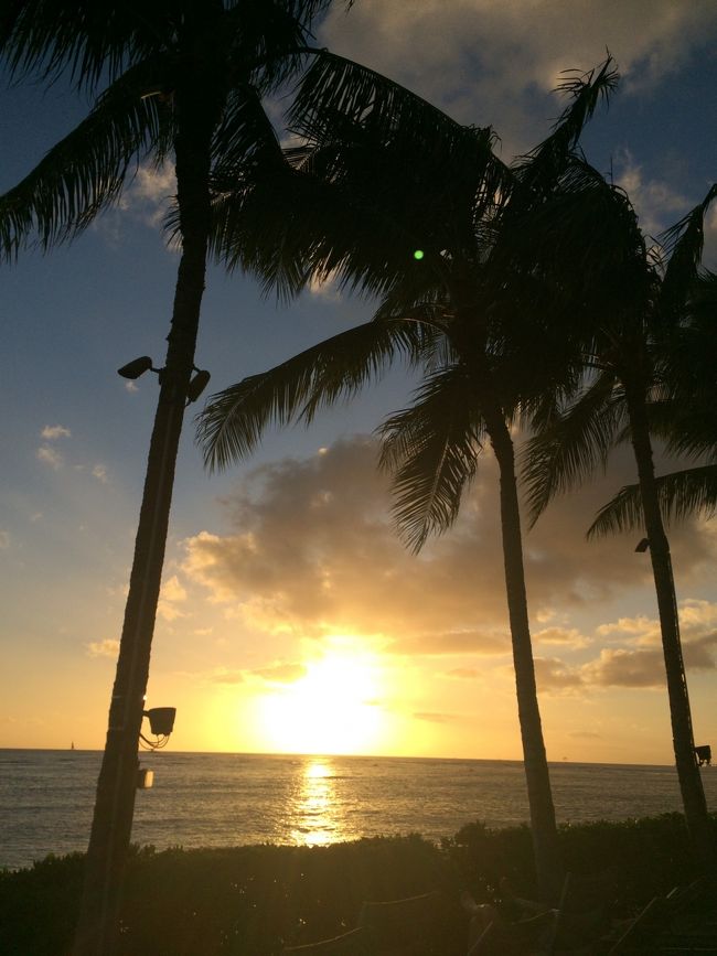 PoolからのSunset。<br />やっぱりキレイ〜