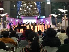 14：00 ソウル駅に戻りマックバーガー韓国仕様で昼食後15：38Ａ’ＲＥＸで仁川空港に向かいました。
空港でＳＫテレコムの返却手続きをしたあと16：40すぐ近くのクリスマスコンサートを拝聴