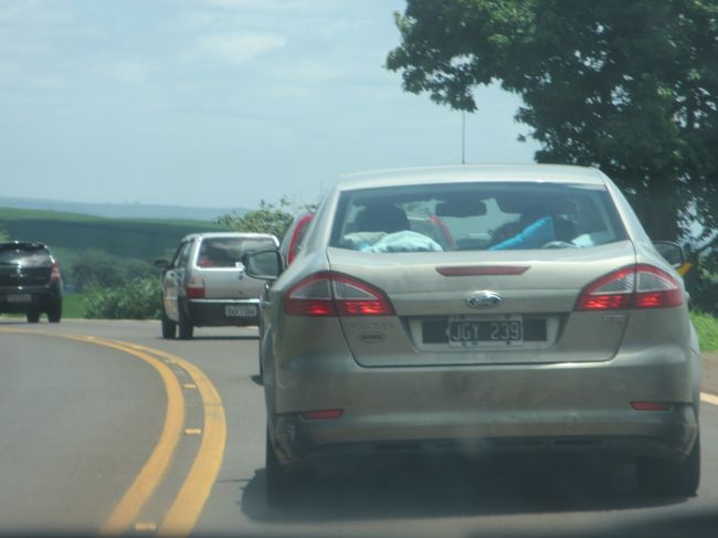 アルゼンチンナンバーが走ってる<br /><br />