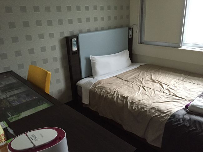 宿はスーパーホテルLOHAS・JR奈良駅。<br />JR奈良駅直結、すぐ隣はコンビニという便利な立地。お風呂も天然温泉でいうことなし。