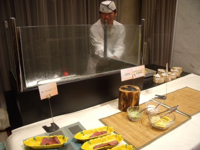 オープンキッチンで<br />揚げたての天ぷらを