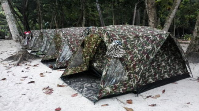 この部屋が2000Bかよ！！<br />と思うけど、やっぱテントは無理。