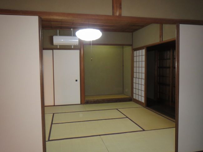 スグ　廊下　右　突き当りが　お手洗い<br />入ったところで点心など給仕できます