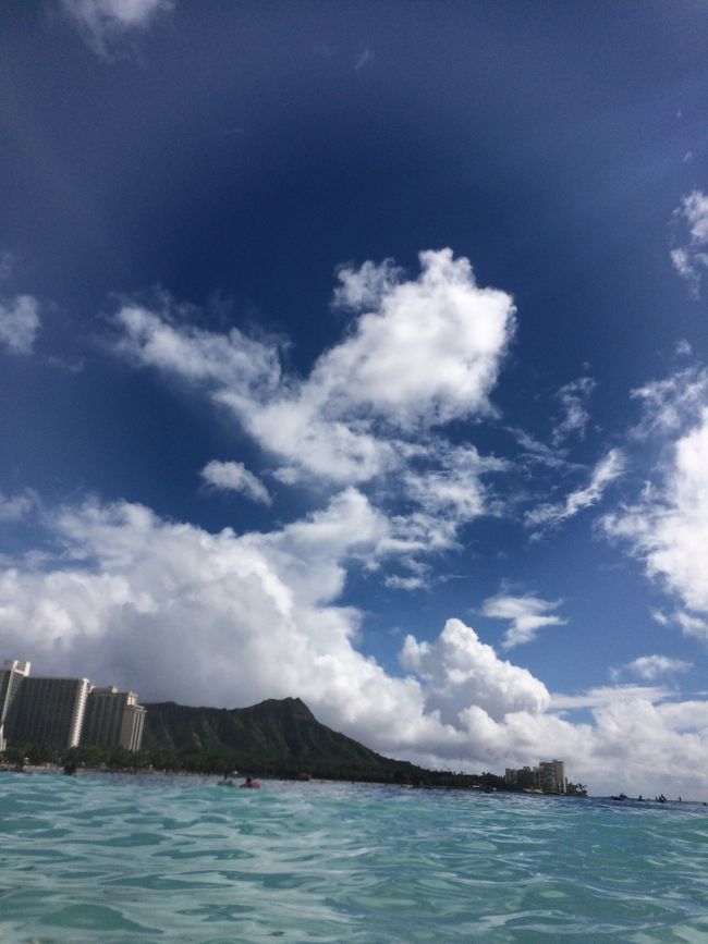 午後まで散々遊び、時間までは少しあるけどお部屋の準備出来てるかな〜<br /><br />少し早めに聞きに行くと、新しいお部屋の準備OKという事で、ルームキーをもらい荷物を持って。。<br /><br />今度は1つ上のフロア21F。<br />楽しみ〜<br />