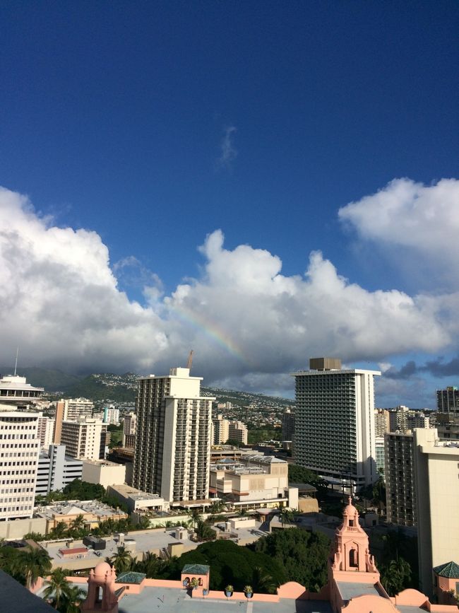 ワイキキの街中も〜<br />行きたかったSKY WAIKIKIもすぐ近くに見えます。。<br /><br />SKY WAIKIKI... 子供NGの為断念。