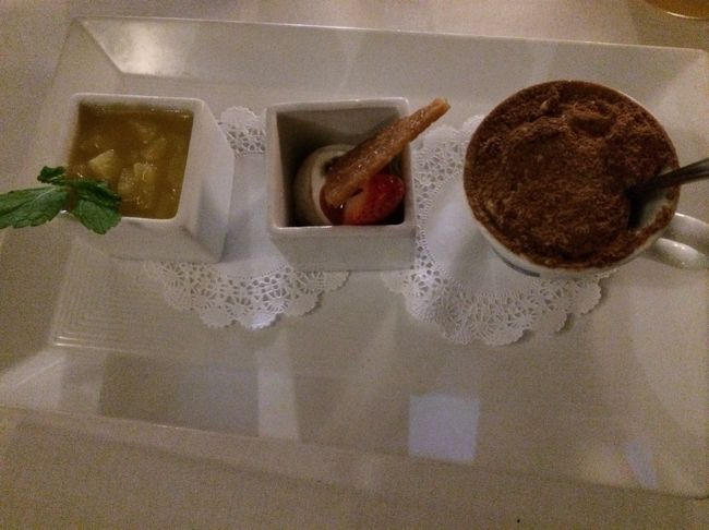 自家製ティラミスと自家製パンナコッタとイタリアンジェラート