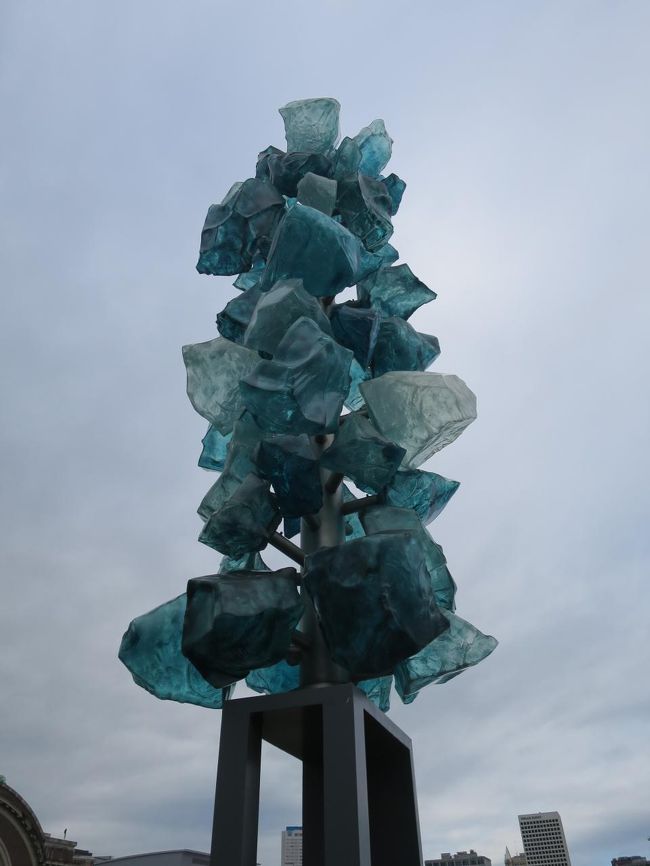 こちらも作品です。<br />氷のようにきれいです。