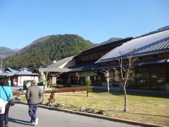 かつての日本一人口が少ない富山村などを通過して、3時間ノンストップで、道の駅、遠山郷に着きました。