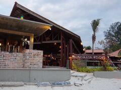 やっとこさ、ホテルチェックイン。
結局成田を出てから到着までトータル24時間かかった！遠い、はるばる来たなー。