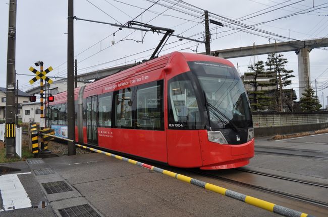 　ゆっくりと進みます。