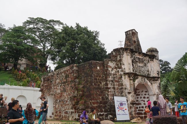 サンチャゴ砦、またの名を「ファモサ（フォルモサ）」。オランダとの戦いに備えてポルトガル軍によって作られた砦だそう。