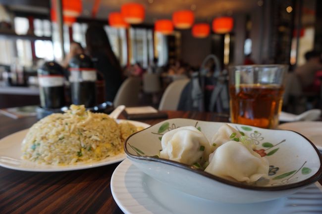 水餃子やら炒飯やらで、92.35RM≒3325円。<br />日本に比べると、安い！<br /><br />おいしくて、サービスもいいし。屋台もいいけど、こういうレストランも落ち着いて食べられていいですね。