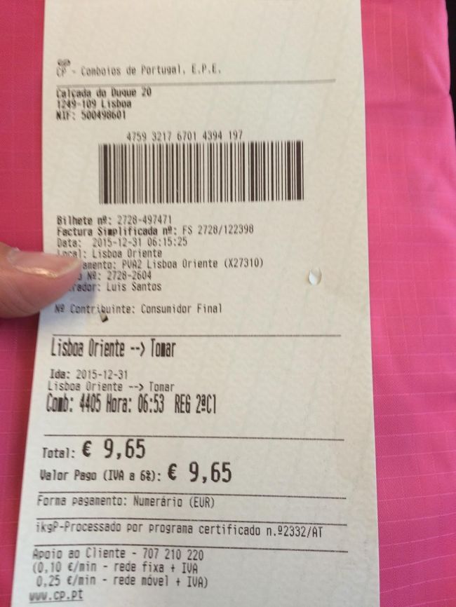 Tomar行きの普通列車に乗ります。<br />切符はレシート。<br />ちょっと味気ない。