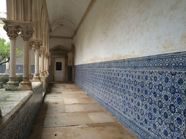 回廊にもアズレージョ。