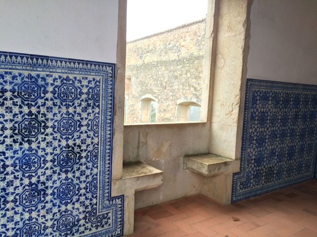 こんなところに座ってのんびり景色を眺めたいところですが、前日の雨のせいで残念ながら椅子が濡れていたので妄想だけ（笑